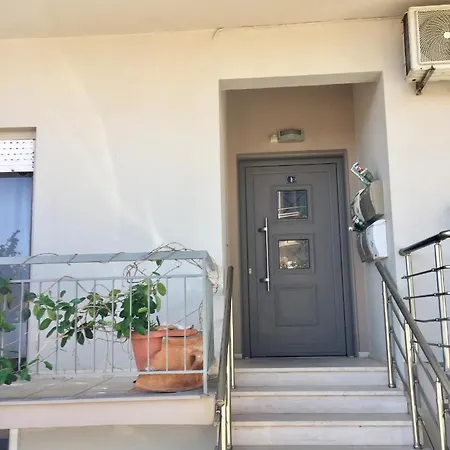 Art Apartment *