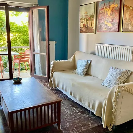 Art Apartment *