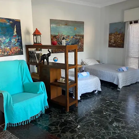 Art Apartment *