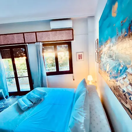 Art Apartment *